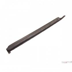 71-73 FB QUTR WINDOW SEAL RH