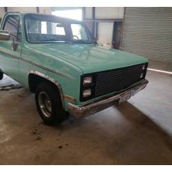 1981 C10 SHORT WHEEL BASE PICK UP  350/350 , LOADS OF EXTRAS, REAL CLEAN TRUCK